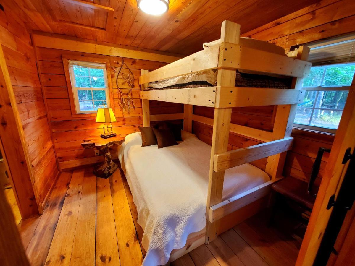 Lil' Log At Hearthstone Cabins And Camping - Pet Friendly Helen Eksteriør billede